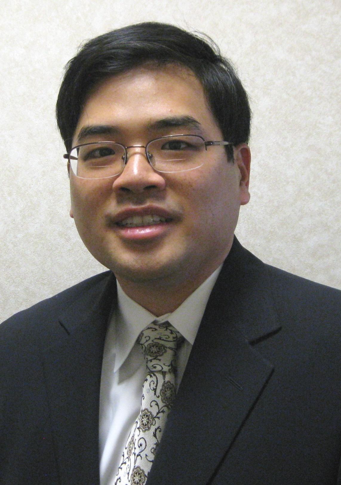 Dr  Raymond Chong headshot